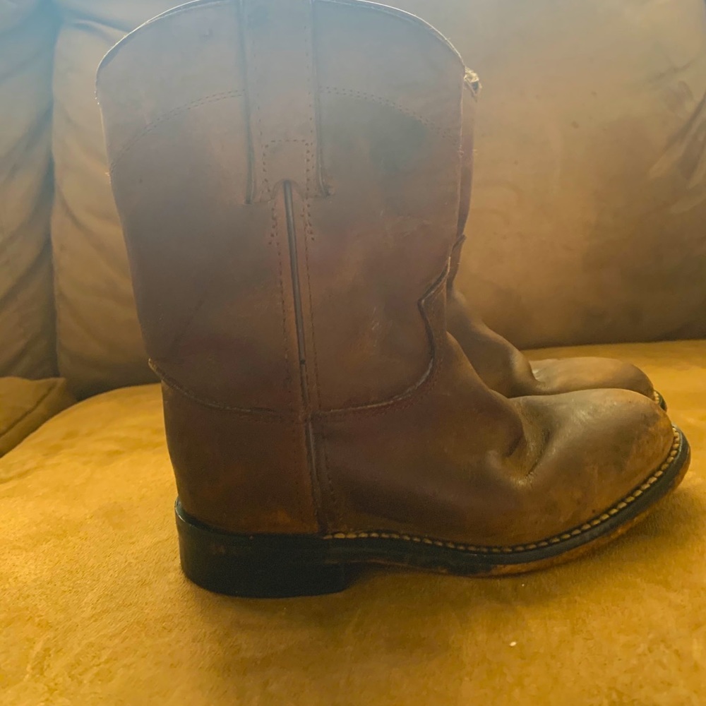 Girls Cowboy Boots size 7 leather